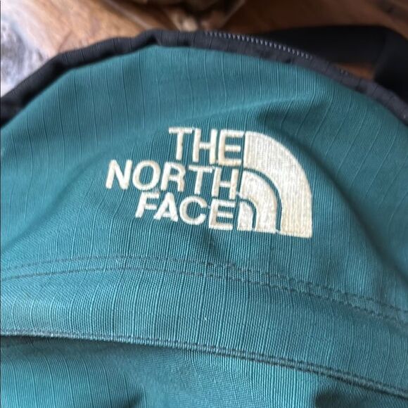 The North Face Green and Black Men's Backpack - Picture 2 of 13